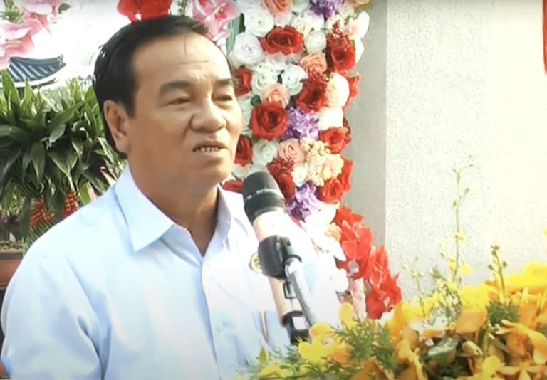 Đối tượng phải rủa là Đảng, không phải Mười Thành!