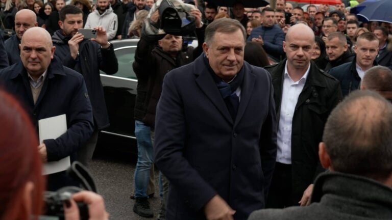 Tòa án Tối cao Bosnia xác nhận mức án tù một năm đối với nhà lãnh đạo Serbia Dodik